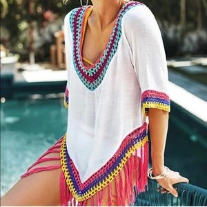 Cup She NWT Fringe cover-up or loungewear. Sz M/L. Vibrant multi-color.